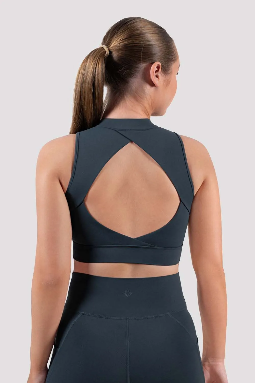 Apex BLOCHeverhold Zip Front Crop Top