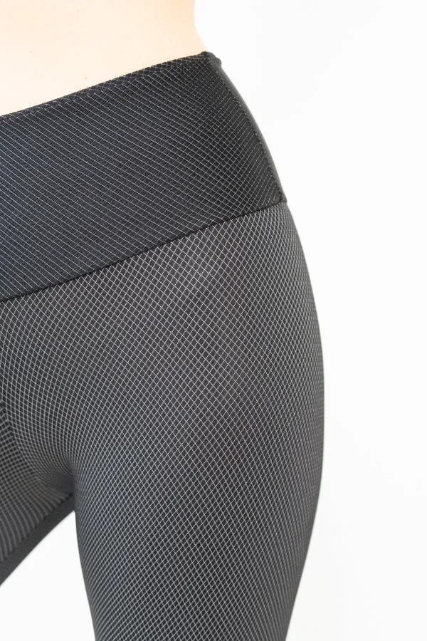 Charlie Booty Legging - Black/Grey