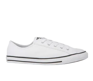 CHUCK TAYLOR DAINTY LEATHER LOW