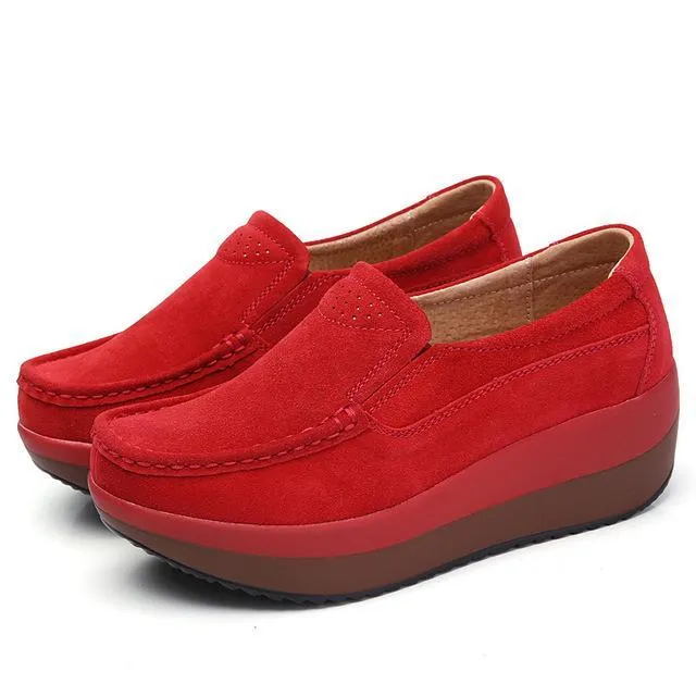 USS Shoes Beth M8 Women's Moccasin Shoes