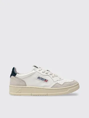 W Medalist Low Sneakers